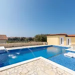 Kalista Villa *