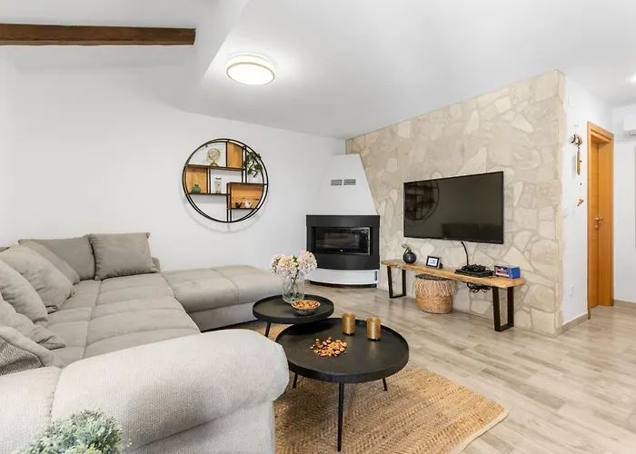 Kalista Villa *