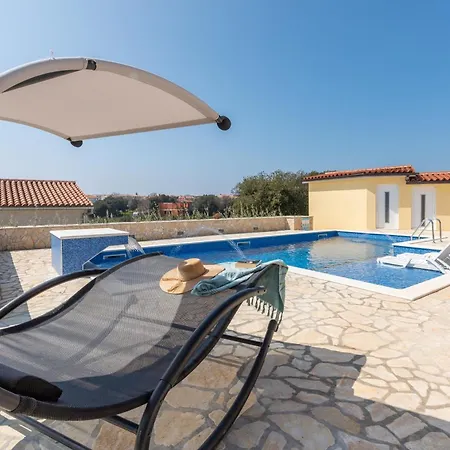 Kalista Villa *